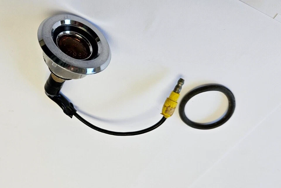 Plymouth Barracuda GTX 1968 Dodge Coronet lámpara de señalización lateral delantera 2853647 nuevo en stock Foto 3 de 4