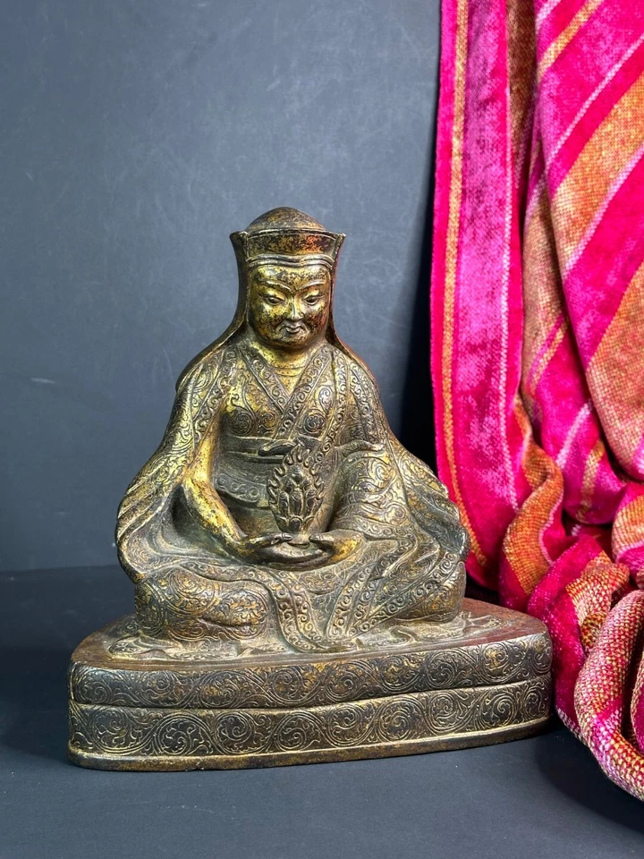 Old Tibetan Bronze Buddha …beautiful collection and display piece - image 4 of 4