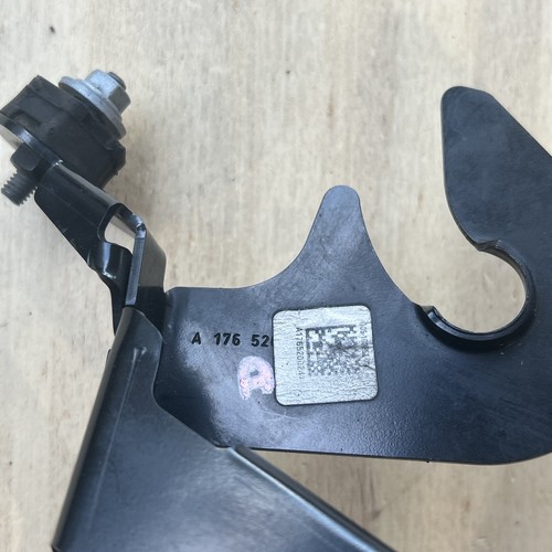 Genuine Mercedes OEM A45 CLA45 radiator cooler bracket right holder A1765200241 - Picture 6 of 13
