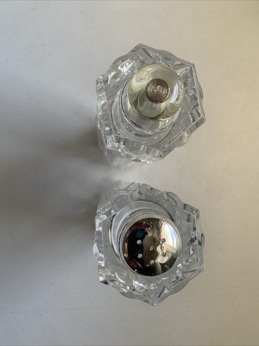 Vtg Mr. Dudley Clear Acrylic Lucite Salt Shaker & Pepper Mill Grinder MCM - Picture 5 of 9