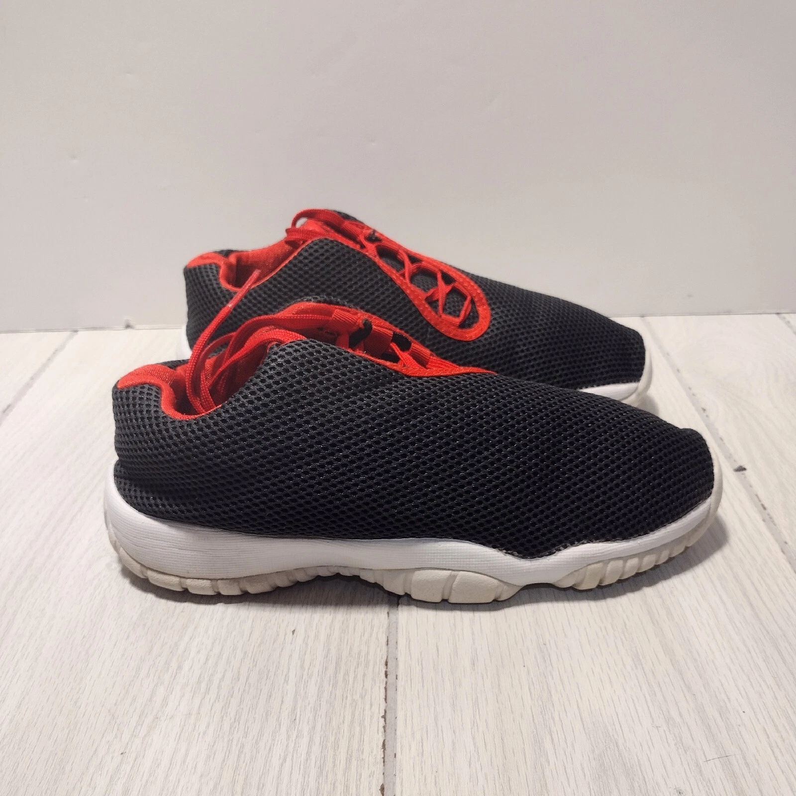 Sneakers nere rosse Nike Air Jordan Future taglia bassa 7Y 724813 001