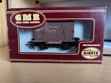 AIRFIX GMR OO gauge 54332-1 Conflat BR B. Container Wagon, Mint Condition !
