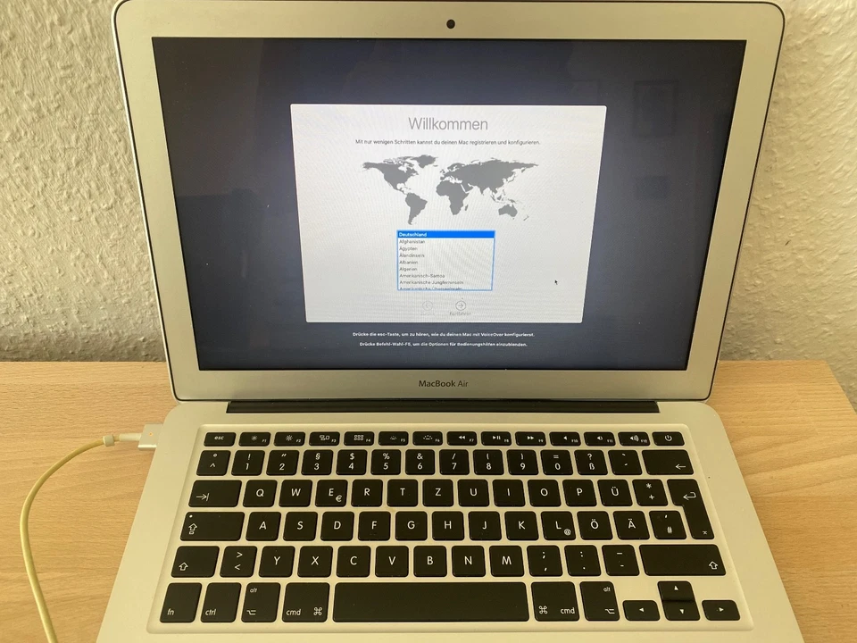 Apple MacBook Air 13” (2017) – Top Zustand - Bild 3 von 4