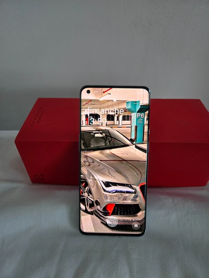 OnePlus 9 Pro · 256GB, photo 1 sur 5