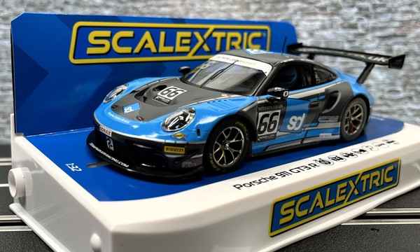 1/32 Slotcar Scalextric Porsche 911 GT3 R Team Parker Racing British GT C4415-image