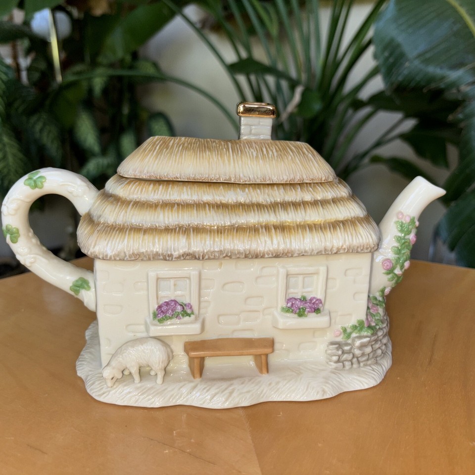 LENOX 2002 Irish Blessing Teapot Gold Porcelain Retired Limited