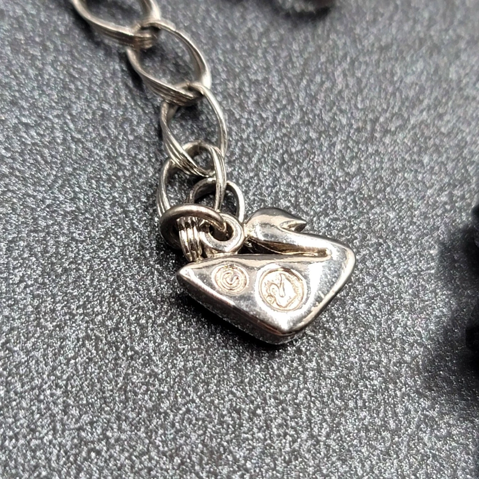 Ожерелье Swarovski с черными хрустальными бусинами Rivioli посеребренное с подписью 16–18 дюймов - Изображение 2 из 4