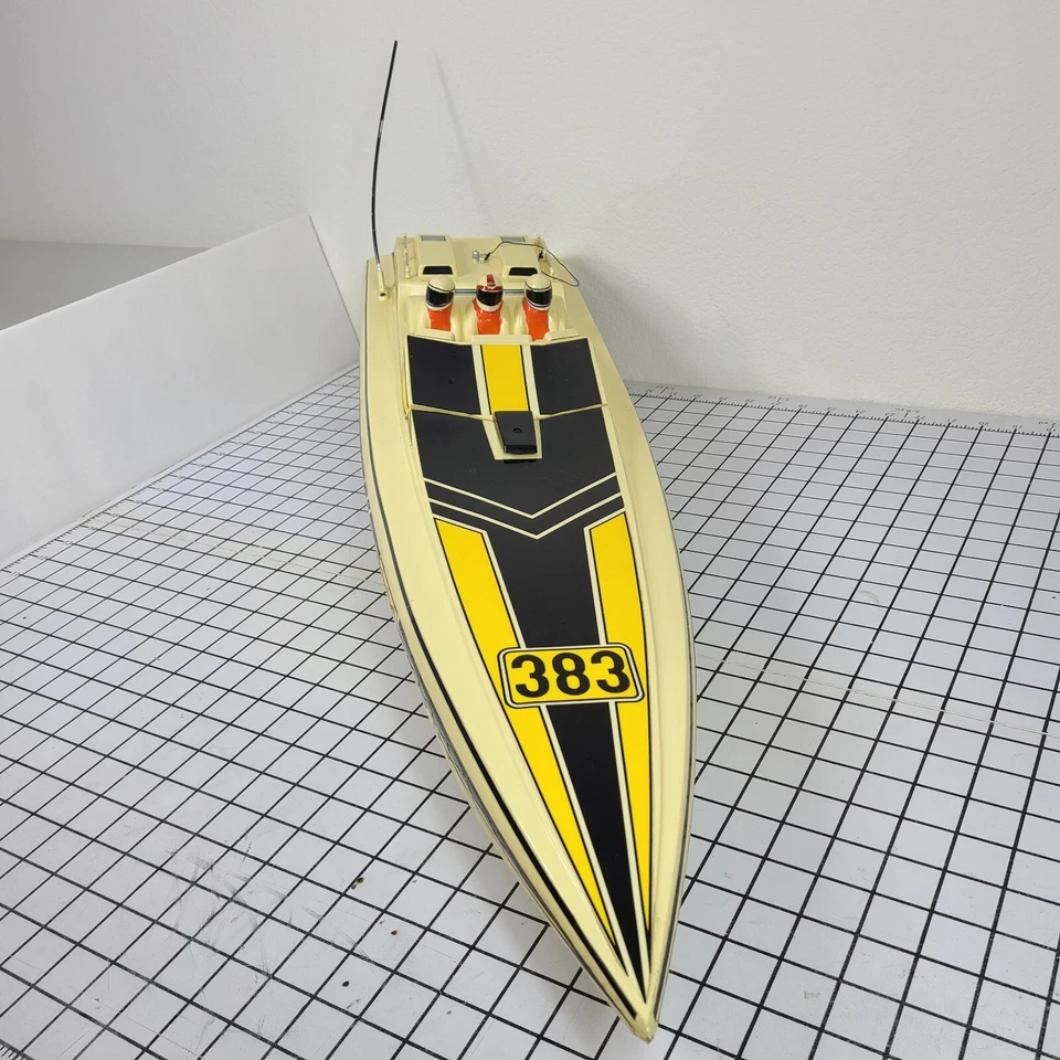 Vintage Kyosho Jet Stream 800 Remote Control Speed Boat w/Motor, Very Good Cond. - Image 3 of 4