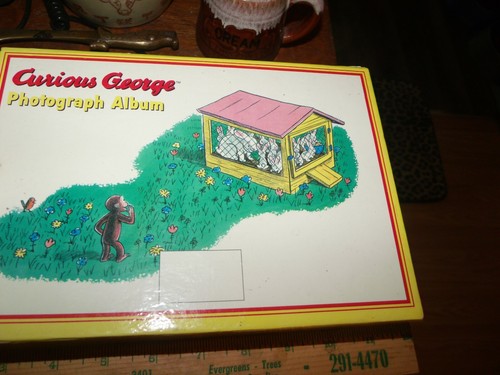 Blue Curious George Fotoalbum Bild Collage Kind Hasenstall  - Bild 1 von 4