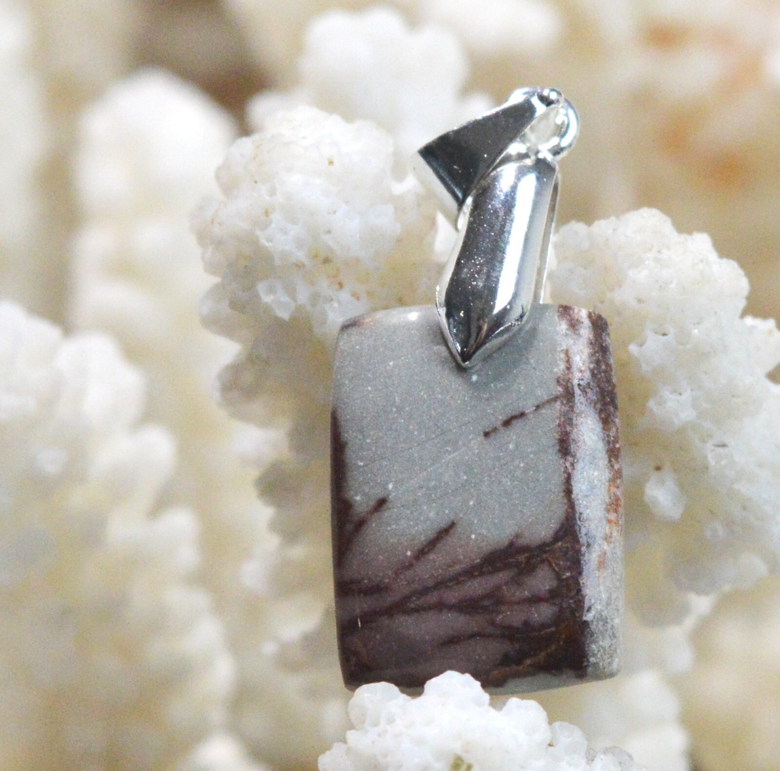 Pendentif jaspe noreena 11 carats et cabochon de pierre naturelle d'Australie