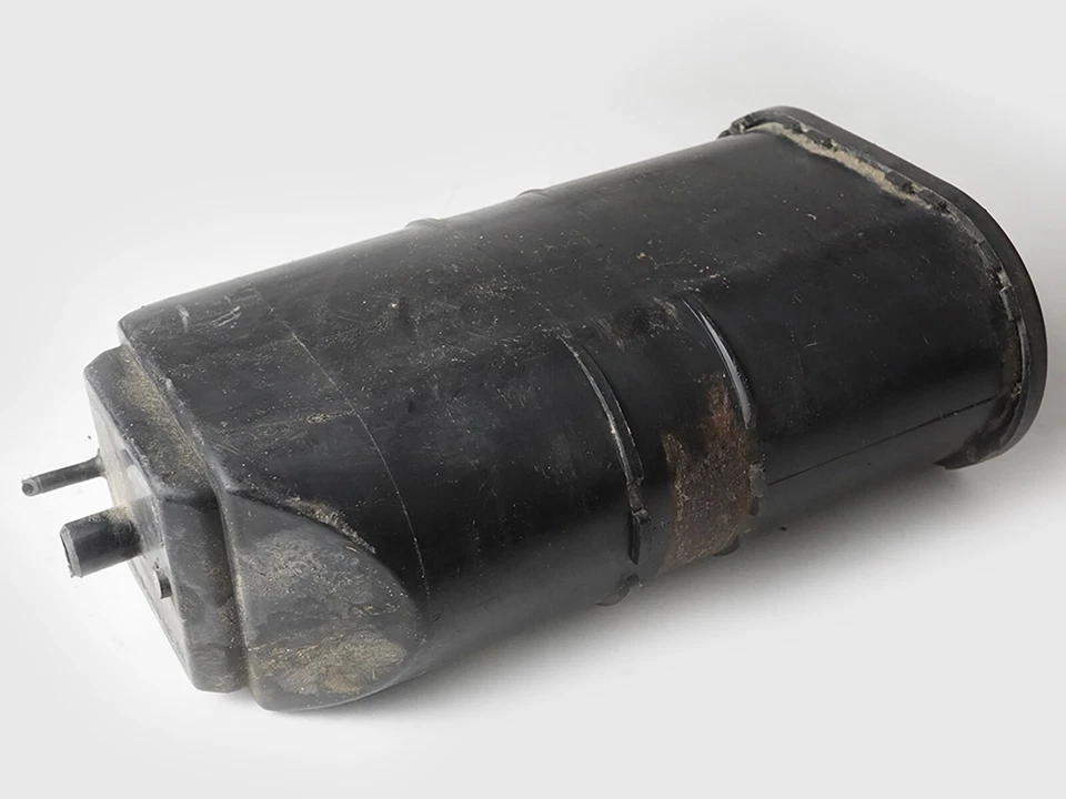 Porsche 924 1977-1982 evaporador de combustible bote de carbón vapor 113201813B OEM Foto 2 de 4