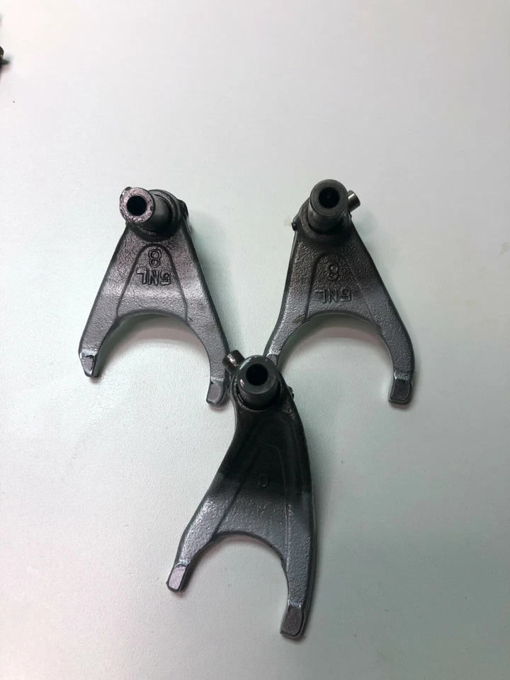 2005 Yamaha YZ250F YZ 250F OEM Bottom End Transmission Gear Box Fits 2002 - 2007 - Image 3 of 4