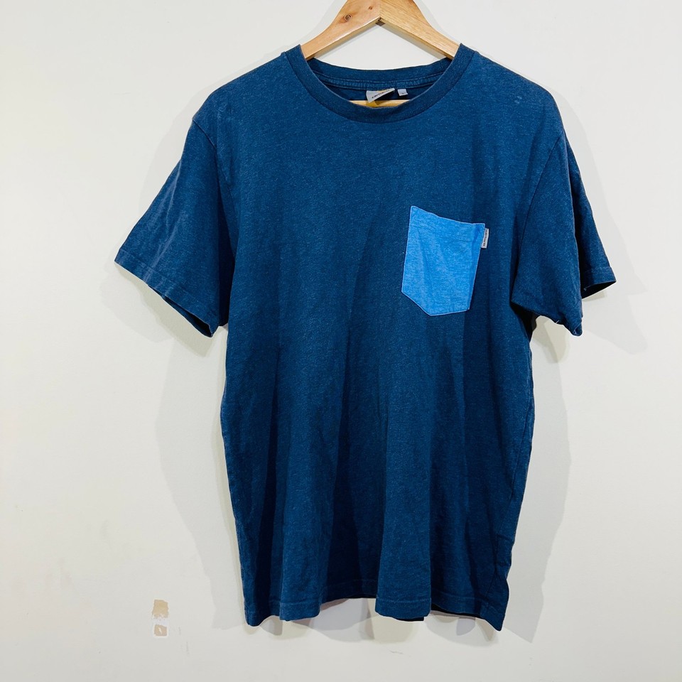 Carhartt T-Shirt Large Navy Blue Light Contrast Pocket Crew Neck