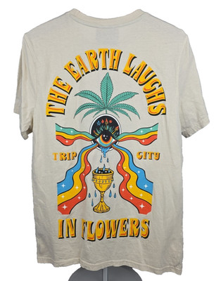 The Earth Laughs in Flowers Trip City Graphic Tee Sz Medium Groovy Psychadelic