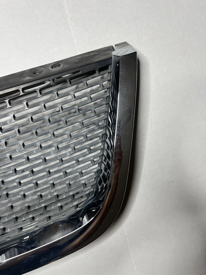 GMC Acadia 2007 a 2012 parrilla superior delantera OEM S8577 DG Foto 4 de 4