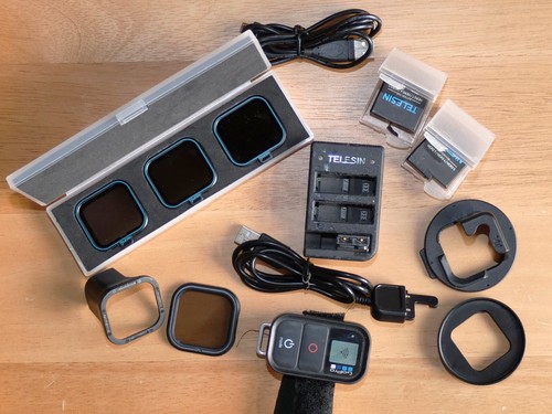 gopro hero 8 Handgelenkfernbedienung, Filter und Akkus inkl Ladegerät - Bild 3 von 4