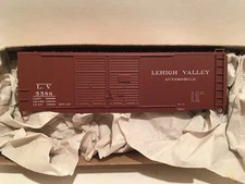 HO Accurail 3642 Lehigh Valley 40’ Double Door Steel Boxcar Kit LV #5586