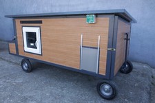 Hühnerstall Cora mit 4 Räder (Allrad) Variante N1