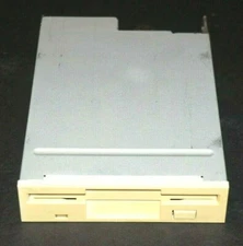 YE Data YD-702D-6537D-A 3.5" 1.44MB Internal Floppy Drive