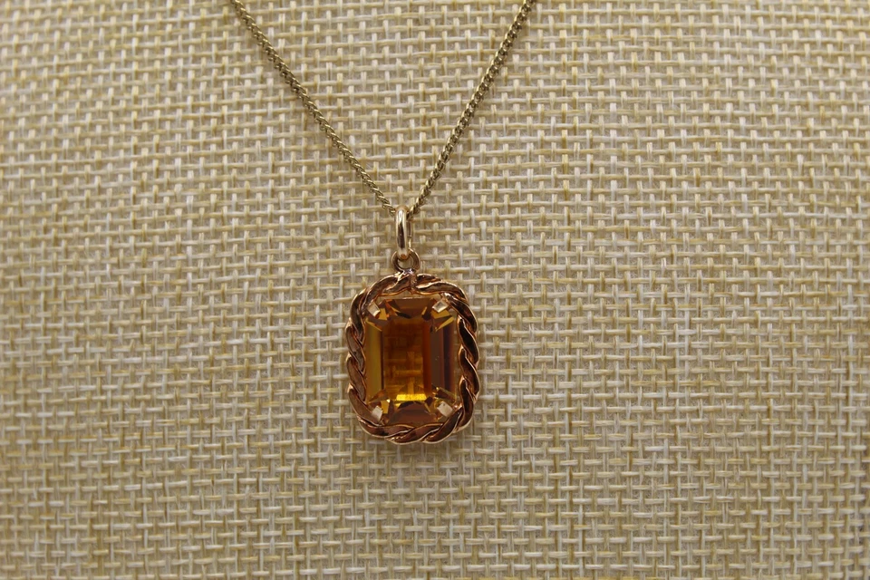 Ancien Pendentif en Plaqué Or Jaune Orné d'un Verre Taillé Jaune - Photo 3/4