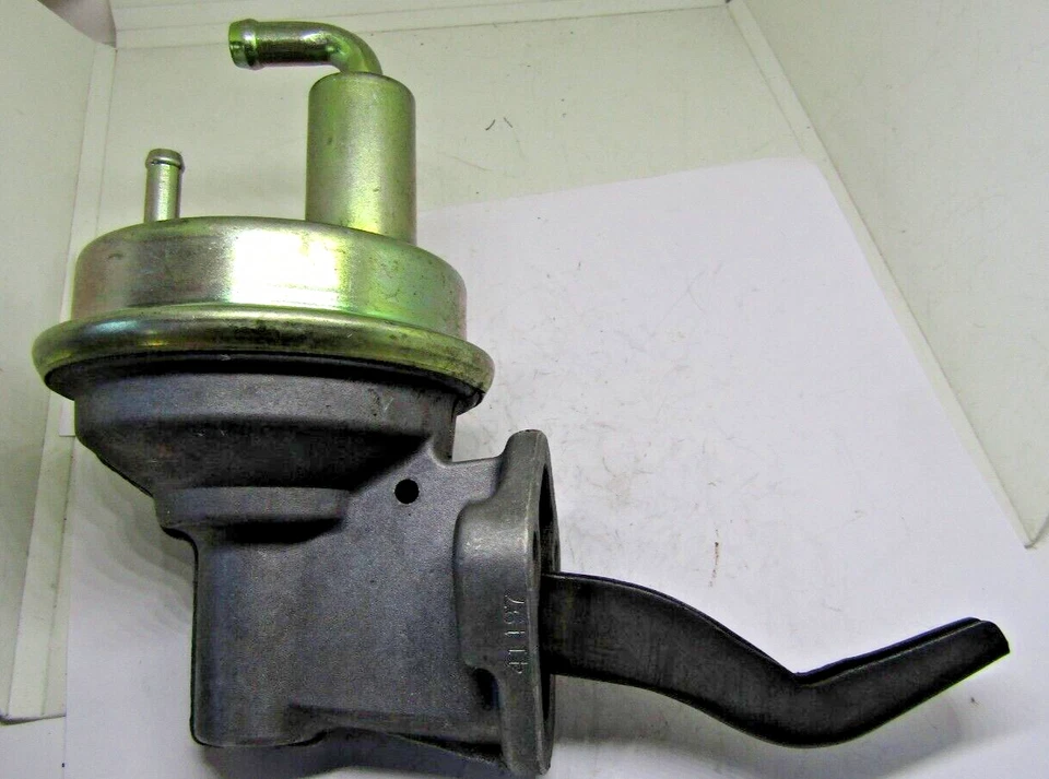 Jeep Pontiac 1968-80 Buick 1969-70 1975-80 bomba de combustible mecánica 41197 EE. UU. Foto 4 de 4