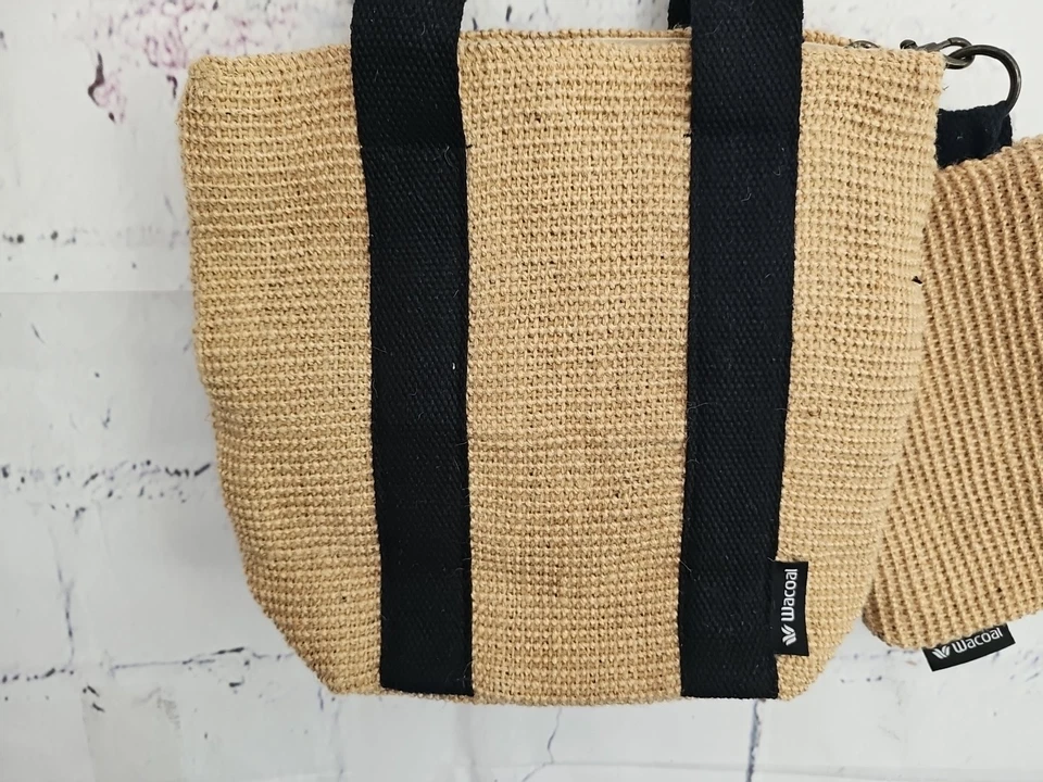 Cartera Wacoal de fibra natural y yute con 2 asas con correa desmontable a presión o cremallera Foto 3 de 4
