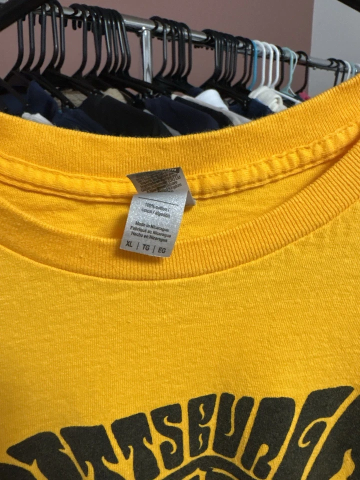 Pittsburgh Pirates T Shirt Size Large - Image 3 of 3