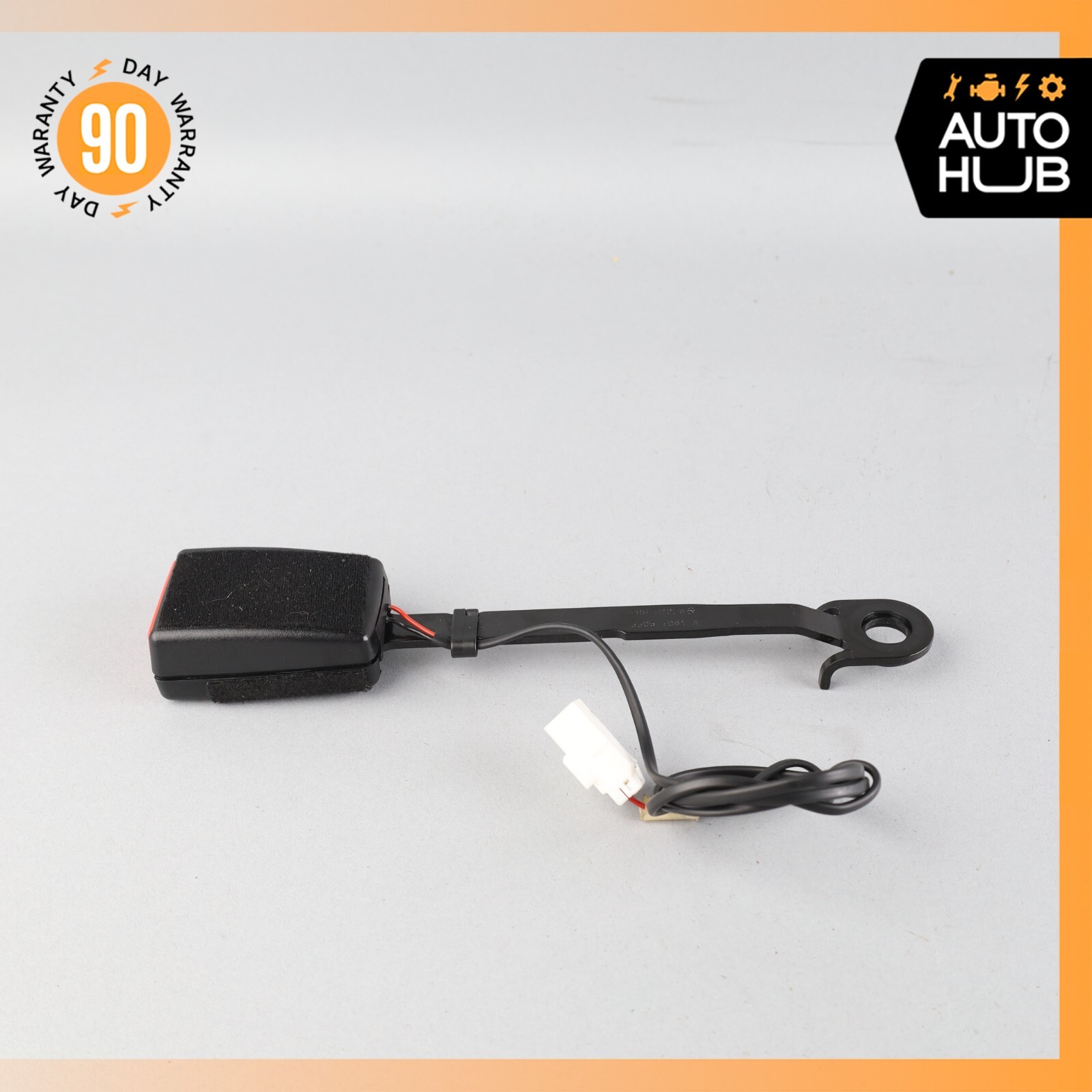 03-13 Maserati Quattroporte M139 Front Right Side Seat Belt Buckle OEM 51k