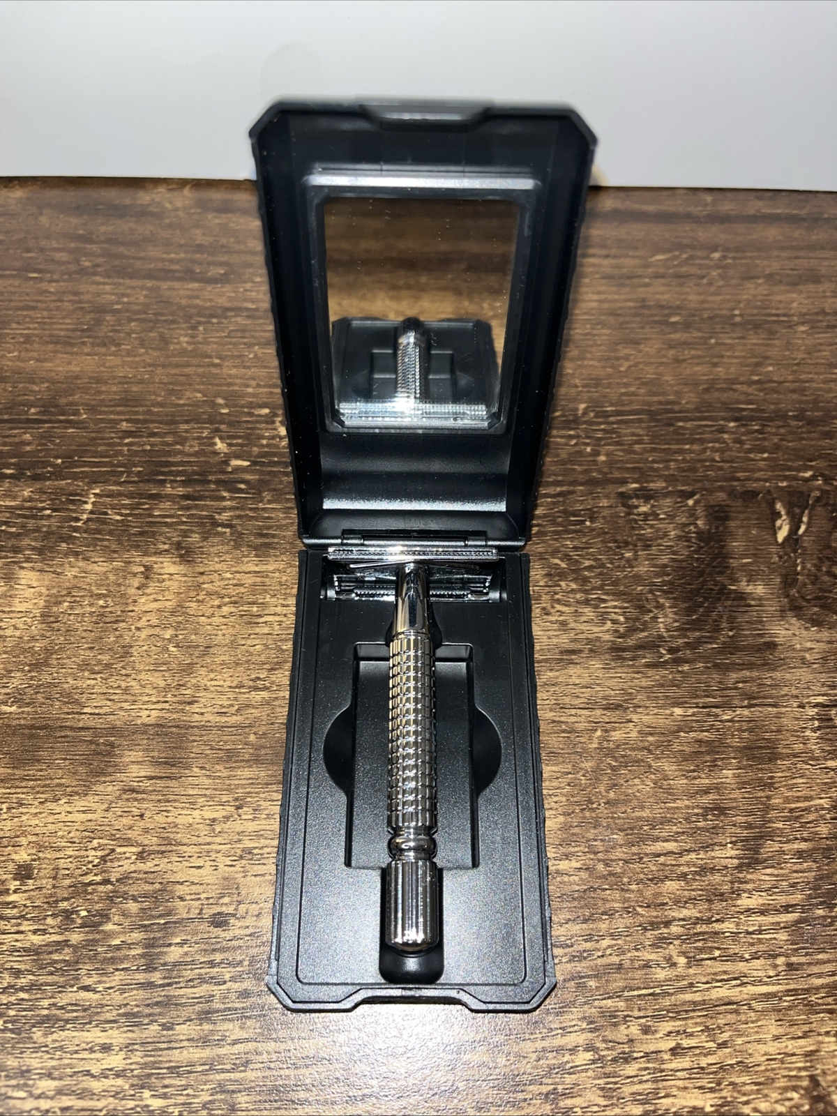 Manscaped The Plow Safety Razor  Fast Shipping