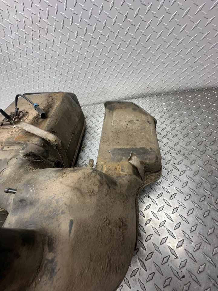 ARCTIC CAT 500 2005 4X4 tanque de combustible automático de gasolina con tapa transmisor y bandeja Foto 3 de 4