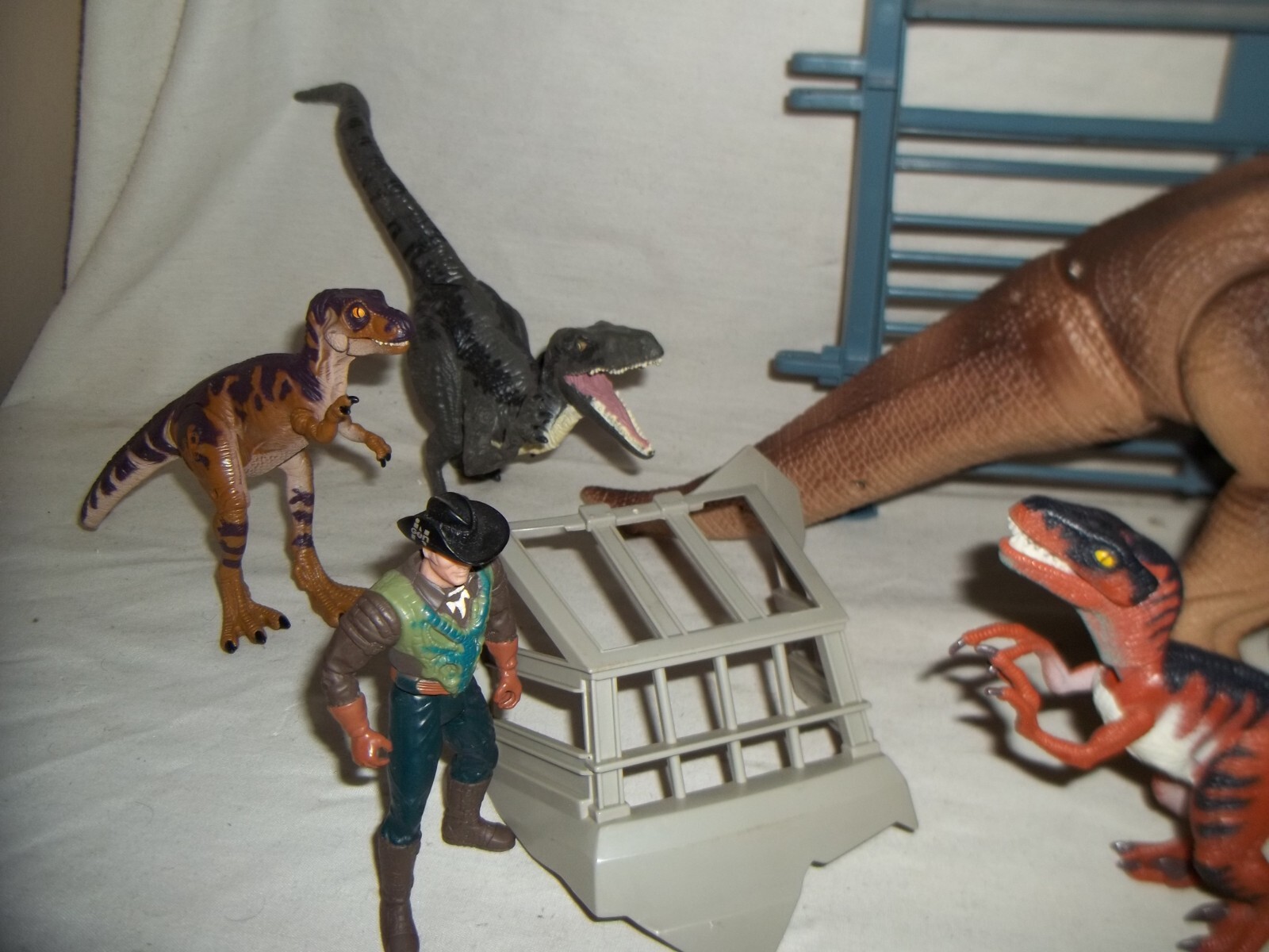 Jurassic Park action figure & Command Center parts Lot eBay