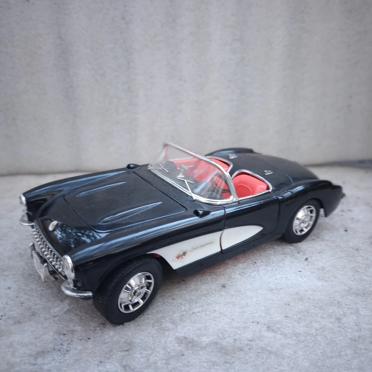 Modellino Esval 1/43 Chevrolet Corvette America 1980 Grigia - Collezionismo