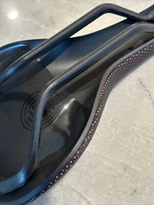 Rapha RCC Classic Saddle Black/Pink 145mm - New In Box | eBay