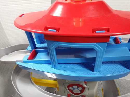 Paw Patrol Adventure Bay 25"Tall Lookout Tower Playset With 8 Car's & 6 Figures - Picture 8 of 17