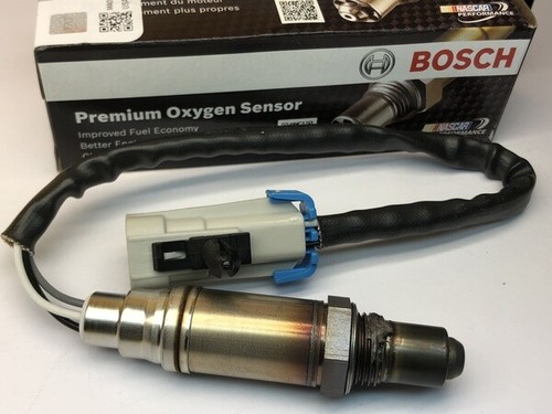 O2 sensors x 2 for HSV VZ SV6000 6.0L 05-06 LS2 PreCAT Oxygen EGO Bosch 2 Yr Wty - Picture 2 of 6