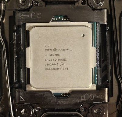 Intel Core i9-10920X 12C/24T 3.50-4.80GHz SRGSJ CPU Sockel 2066