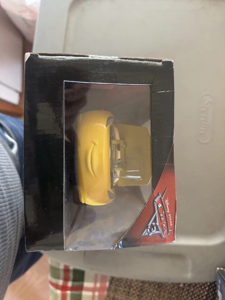 Carro Disney Cars Limited Pixar DINOCO Metals Diecast JADA CRUZ RAMIREZ - Imagem 4 de 4