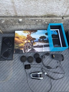Cardo Packtalk Bold JBL Motorcycle Bluetooth Communication