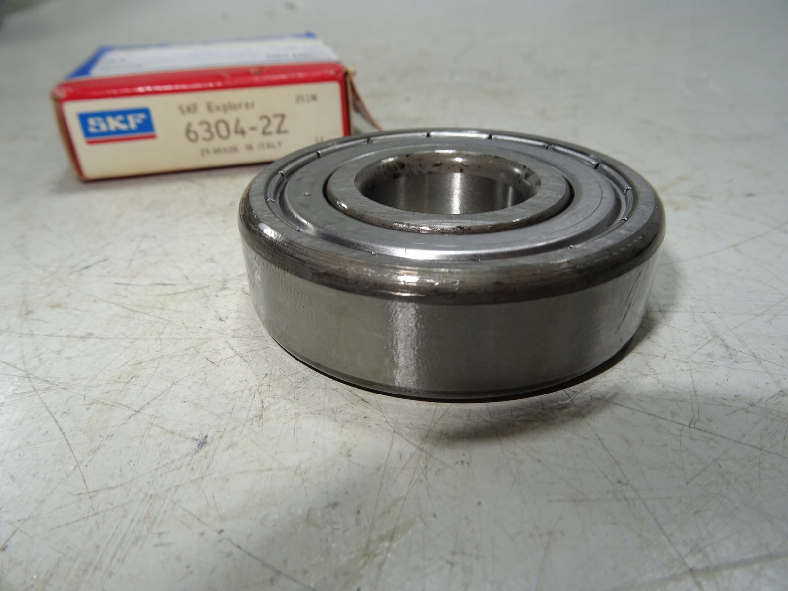 SKF Ball Bearing 6304-2Z 20x52x15 New