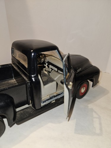 LOT OF 2 VTG. 1/18 SCALE FORD PICK-UP TRUCKS, F-100, 1956 ERTL/ 1953 ROAD TOUGH - Picture 9 of 21