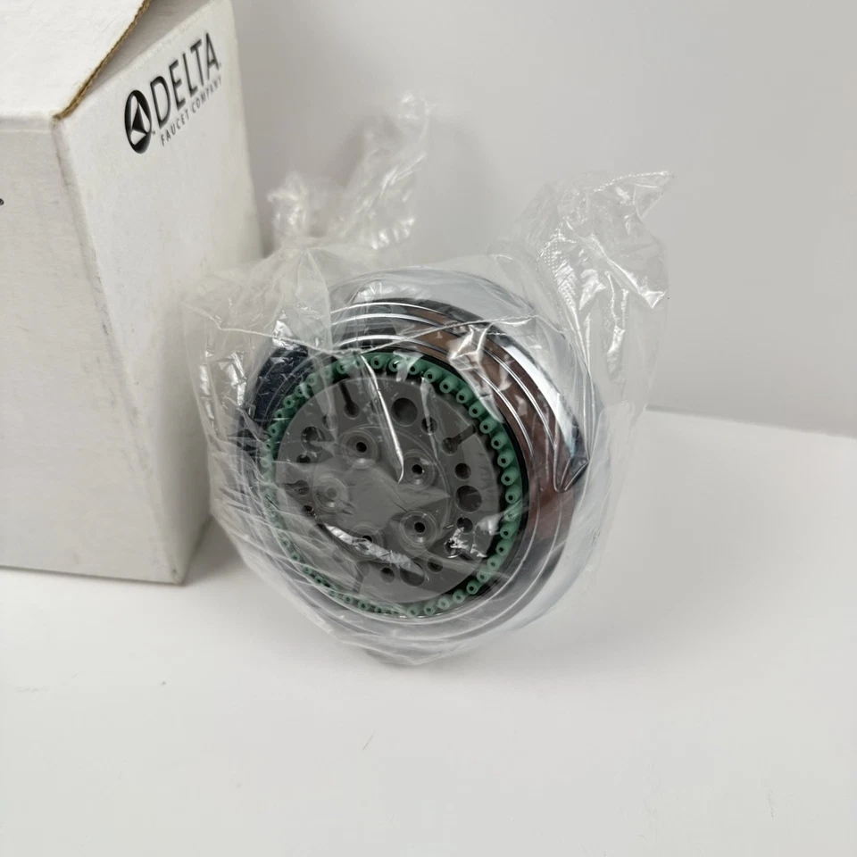Delta Shower Head 39387 Chrome 5-Spray 2.5 GPM A112.18.1 Green Tips New Open Box - Image 2 of 4