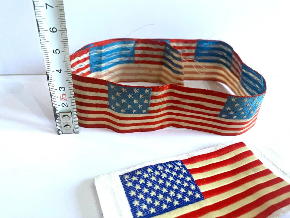 Ancien Brassard et insigne Drapeau Américain US Libération ww2 neuf de stock - Photo 3/4