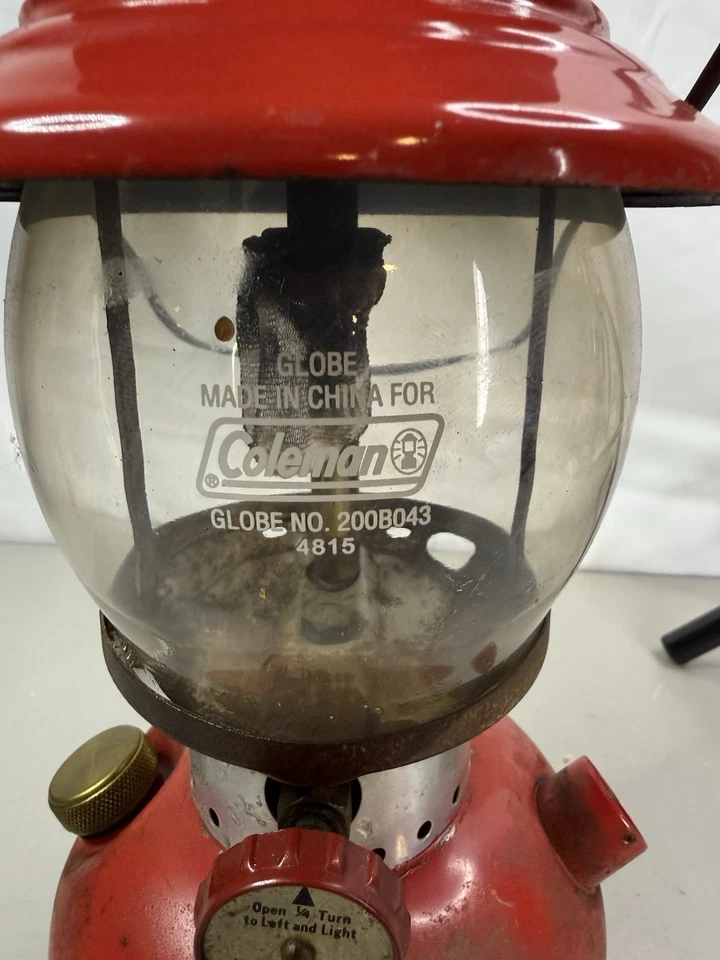 Coleman 200A Красный Фонарь Солнечный свет Ночи Coleman Глобус Дата Штамп 9 56 - Изображение 3 из 4