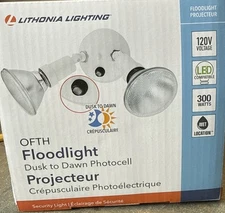 Lithonia 300W 2-Light Dusk-to-Dawn Twin Lamp Holder Security BB7