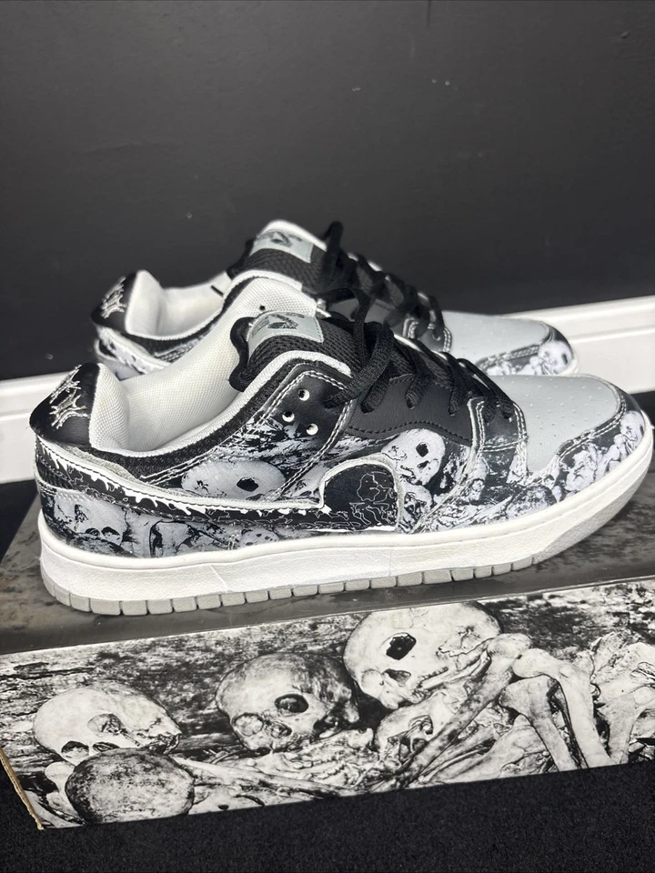 Catacumbas Patín Bajo Sombra Gris/Negro Fantasma/Blanco Hueso Talla 9.5 Foto 2 de 4