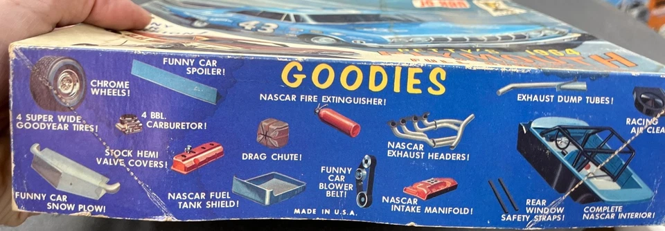 Johan Gc-964 1964 Plymouth Fury Hardtop Richard Petty Annual Model KIT 1/25 McM - Image 2 of 4