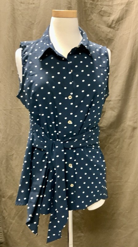 TOMMY HILFIGER NAVY BLUE WOMANS BLOUSE WITH POLCDUTS, SIZE:M  GENTLY USED