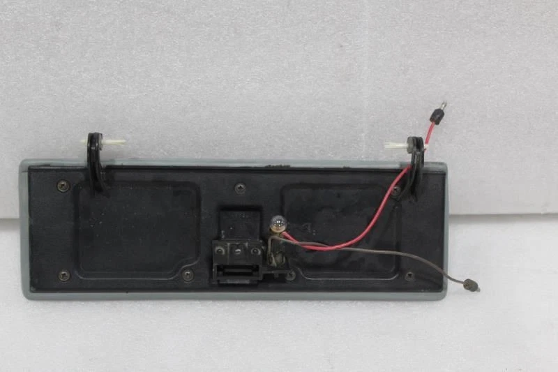 1980 1981 1982 1983 VOLKSWAGEN CONEJO GUANTERA PUERTA GRIS Foto 2 de 4