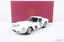 Ferrari 250 GTO - Graham Hill (1962) Tourist Trophy, 1:18 CMC, M-251
