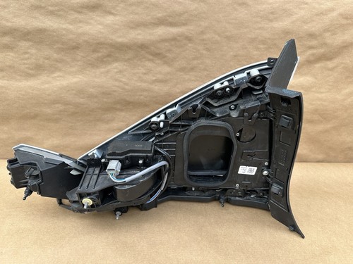 2021-2024 Kia EV6 OEM Charging Port Door Cover Lid Assembly - 第 14/22 張圖片